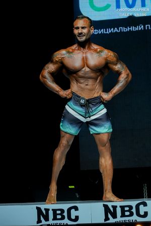 MEN'S PHYSIQUE МАСТЕРА +40
